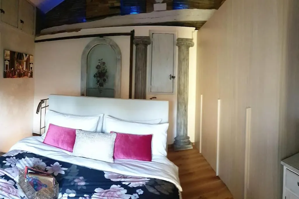 Charme Apartment St Tome Almenno San Salvatore Italy