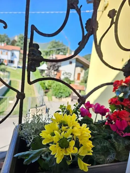 Charme Apartment St Tome Almenno San Salvatore Italy